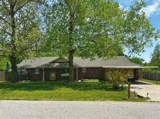 2308 Oakhollow Dr, Newcastle, OK 73065