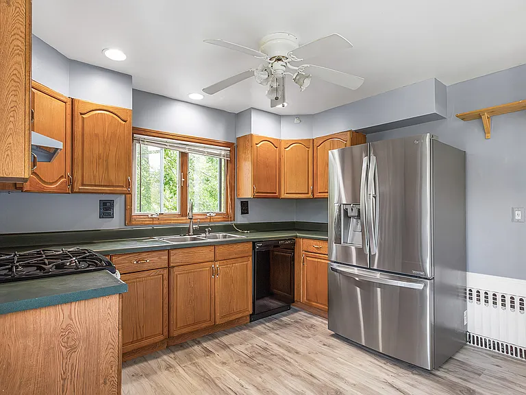 102 Island Ave — Photo 15