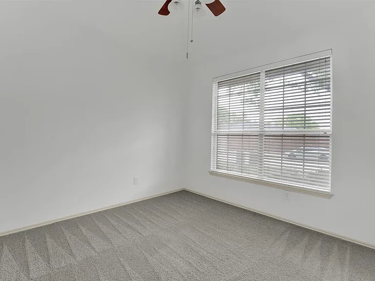 5106 Petersburg Dr — Photo 16