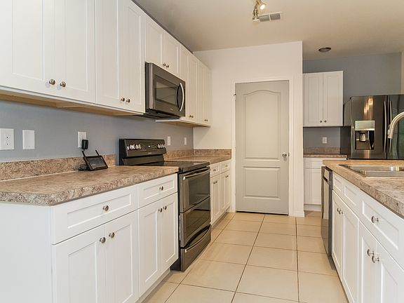 2nd image of 112 Southridge Ln