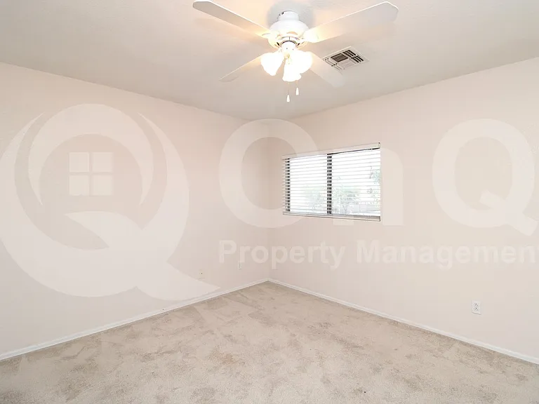 699 E Springfield Pl — Photo 16