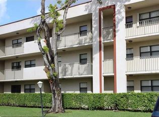 3400 Foxcroft Rd, Hollywood, FL 33025