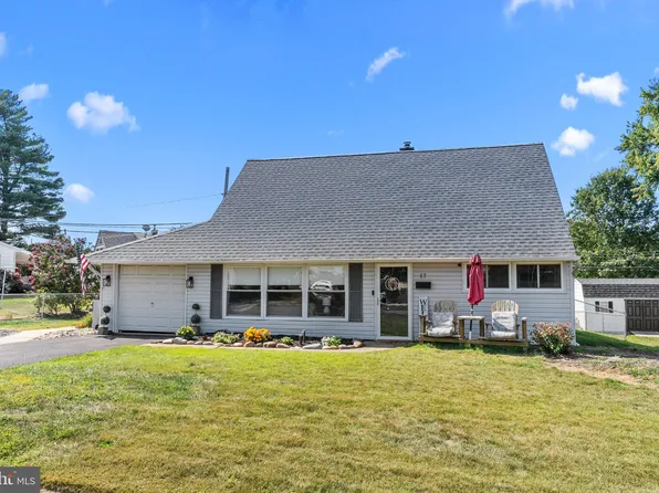 57 Heartwood Rd, Levittown, PA 19056