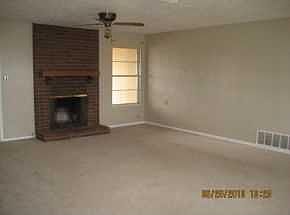3rd image of 410 Belmont