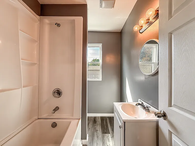 305 Willow St #R — Photo 7