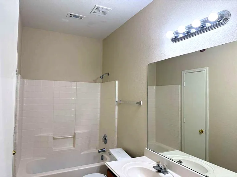 1113 Mockingbird Dr — Photo 11