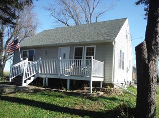 1049 Highway 1 N, Mount Vernon, IA 52314