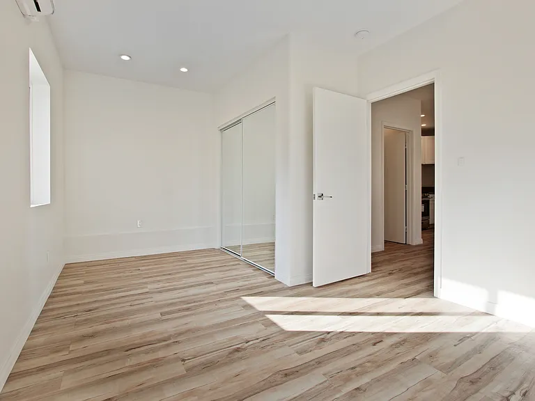 8347 Westlawn Ave — Photo 5