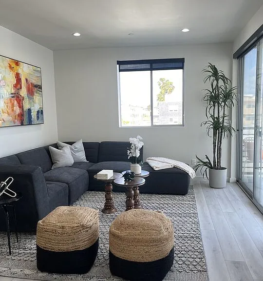 124 S Croft Ave #403 — Photo 1