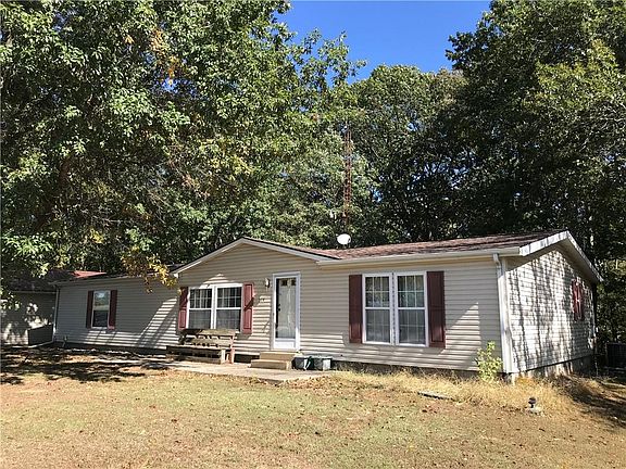3rd image of 914 County Road 500 E