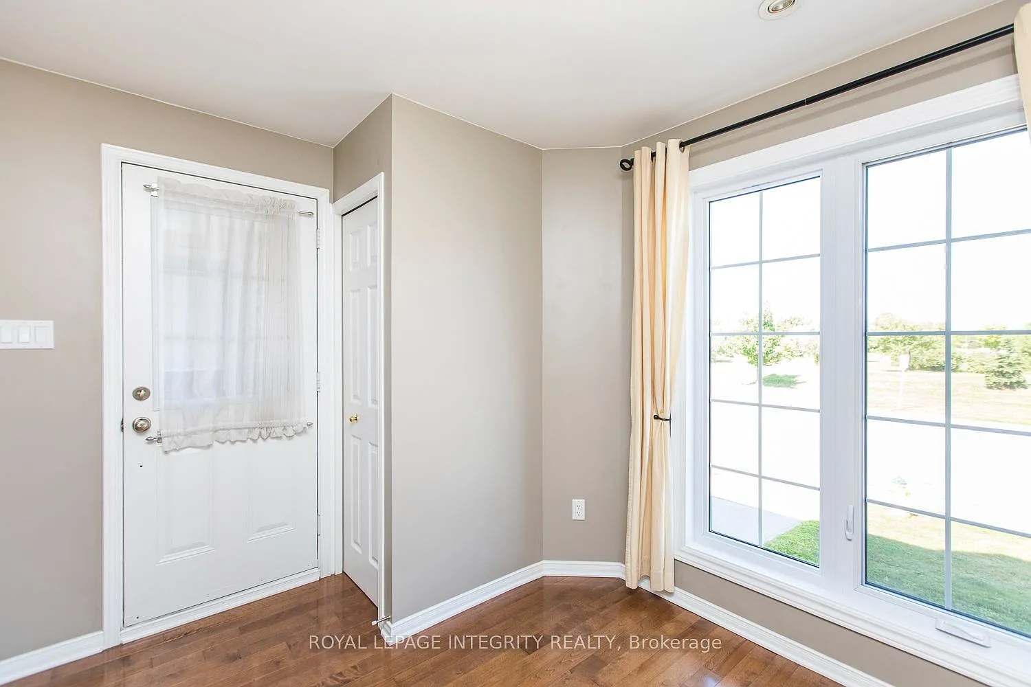 2 bed, $2,300 — Photo 2
