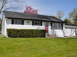 8901 S 76th St, Franklin, WI 53132