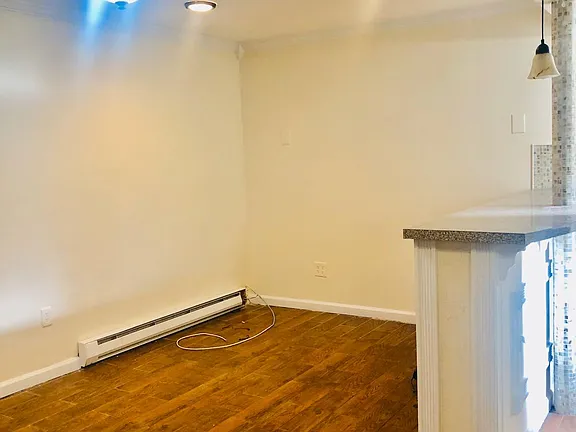 197 Lembeck Ave #3 — photo 4 of 7