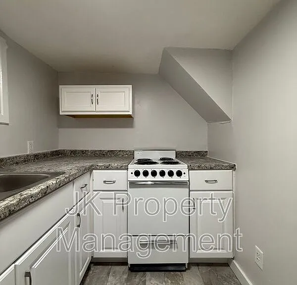 1018 8th Ave S #B — Photo 3