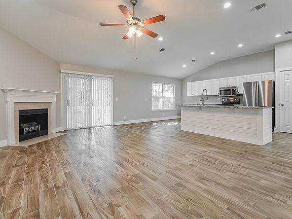 4th image of 4403 Jiggermast Ave