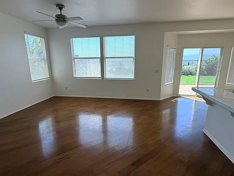 24058 Via Vizcaya — Photo 30