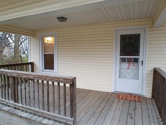 3rd image of 116 N Mill St