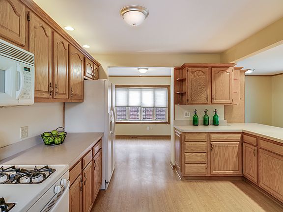 5th image of 28560 Leona St