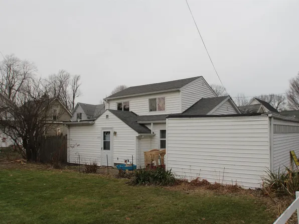 113 1/2 S Morton St, Kendallville, IN 46755
