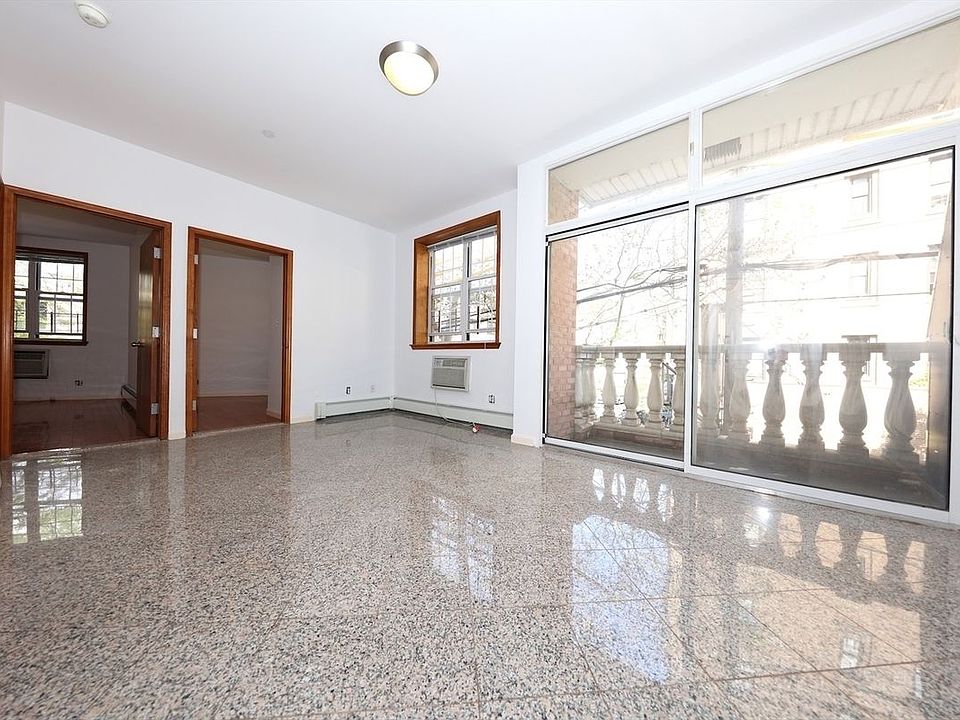 1st image of 3001 Newtown Ave APT 2F