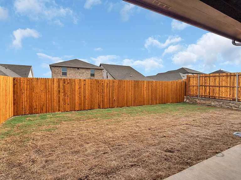 500 Weller Rd — Photo 21