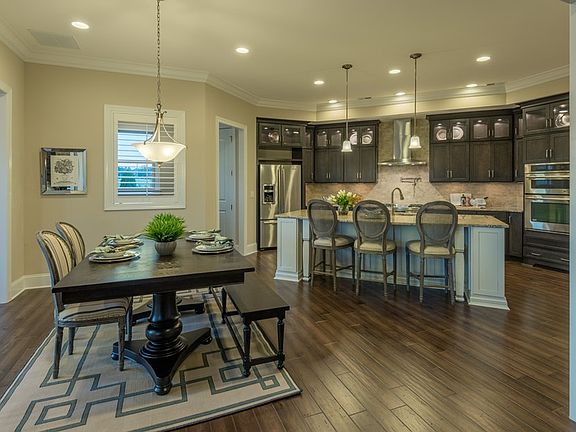 4th image of 2022 Waltham Ln