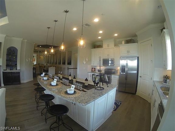 4th image of 8756 Bellano Ct #1-201
