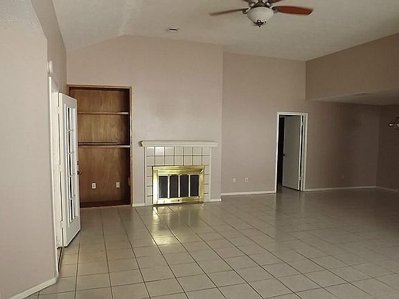 3rd image of 13135 Worthington St