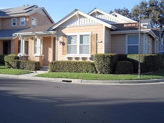 1st image of 1217 Willow Oak Dr