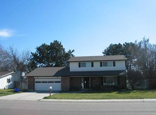 8655 W Pembrook Dr, Boise, ID 83704