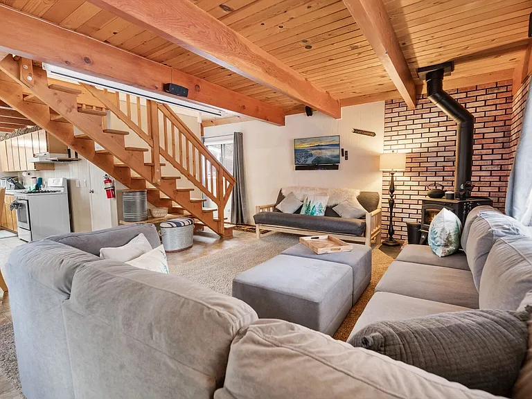 671 Moreno Ln — Photo 8