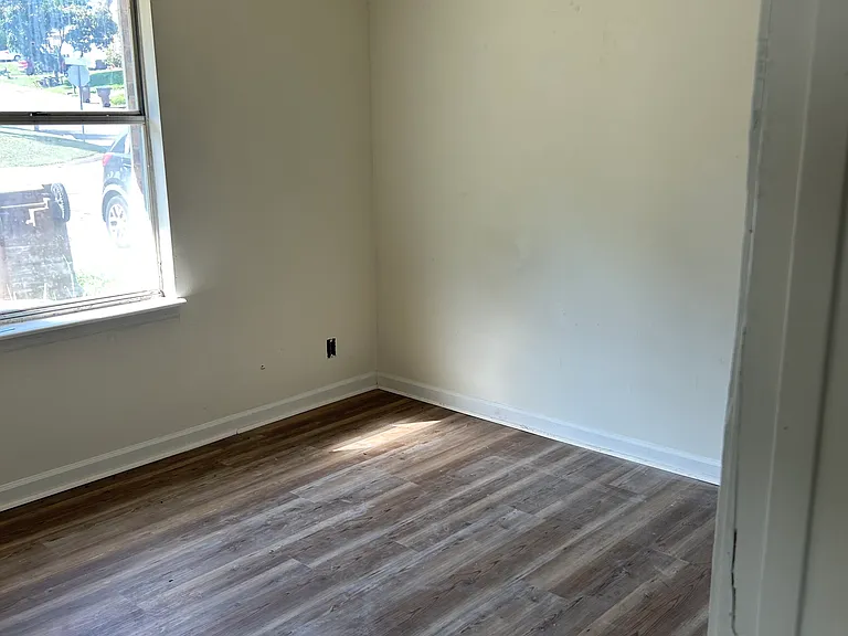 302 Cedarcreek Dr #302 — Photo 4
