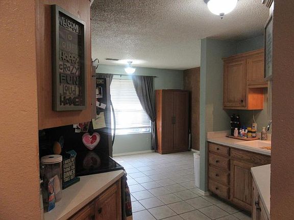 4th image of 519 E 86th St