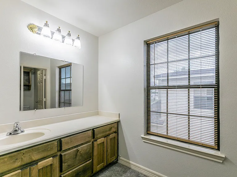 101 Meadow Park Cir — Photo 13