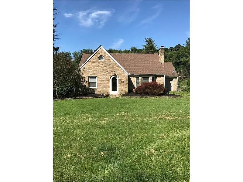 1505 Henderson Ave photo 1