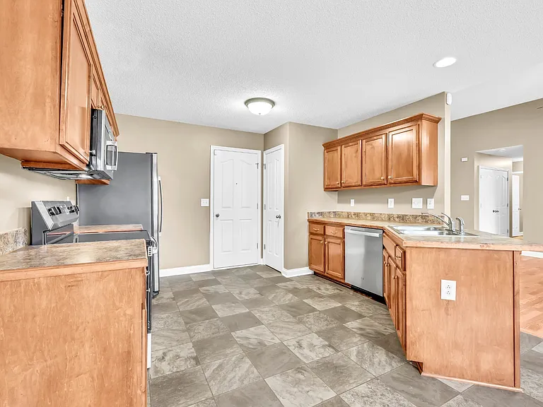 3656 Cindy Jo Dr S — Photo 4