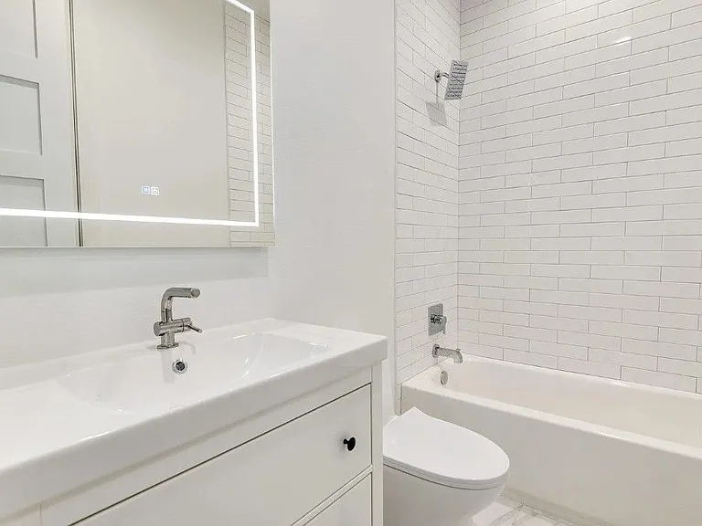 2006 N Fitzhugh Ave #1 — Photo 8
