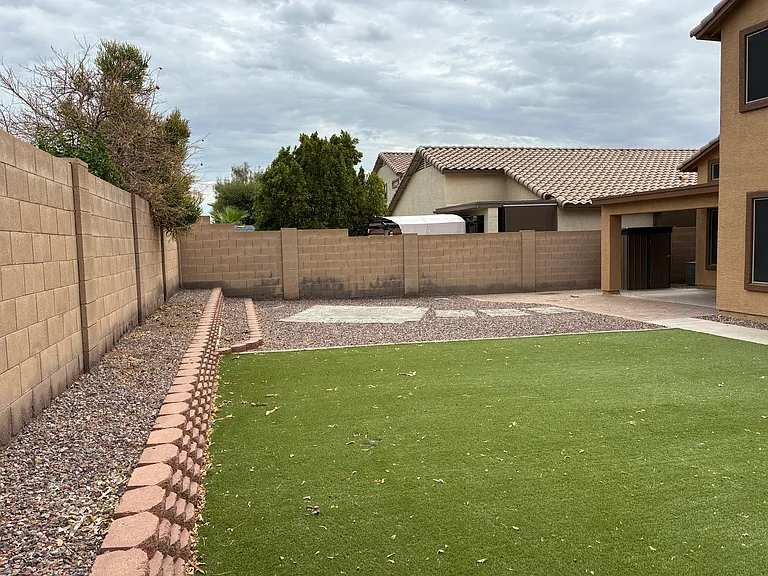 25550 W Pioneer St — Photo 44