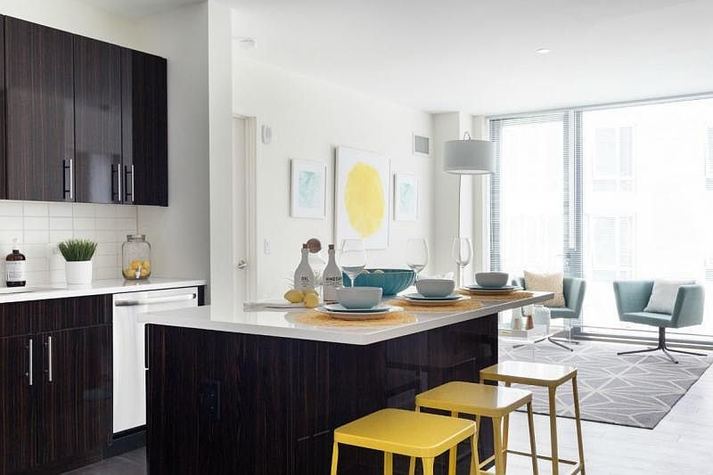 2nd image of 201 N Harvard St #200