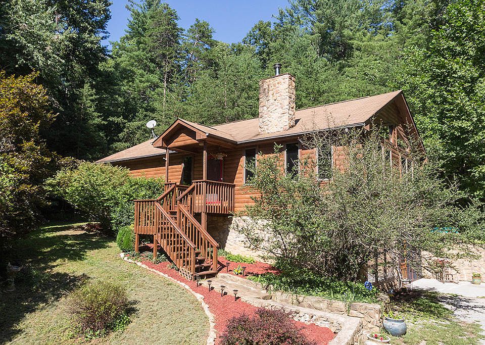 1st image of 425 Creekview Dr