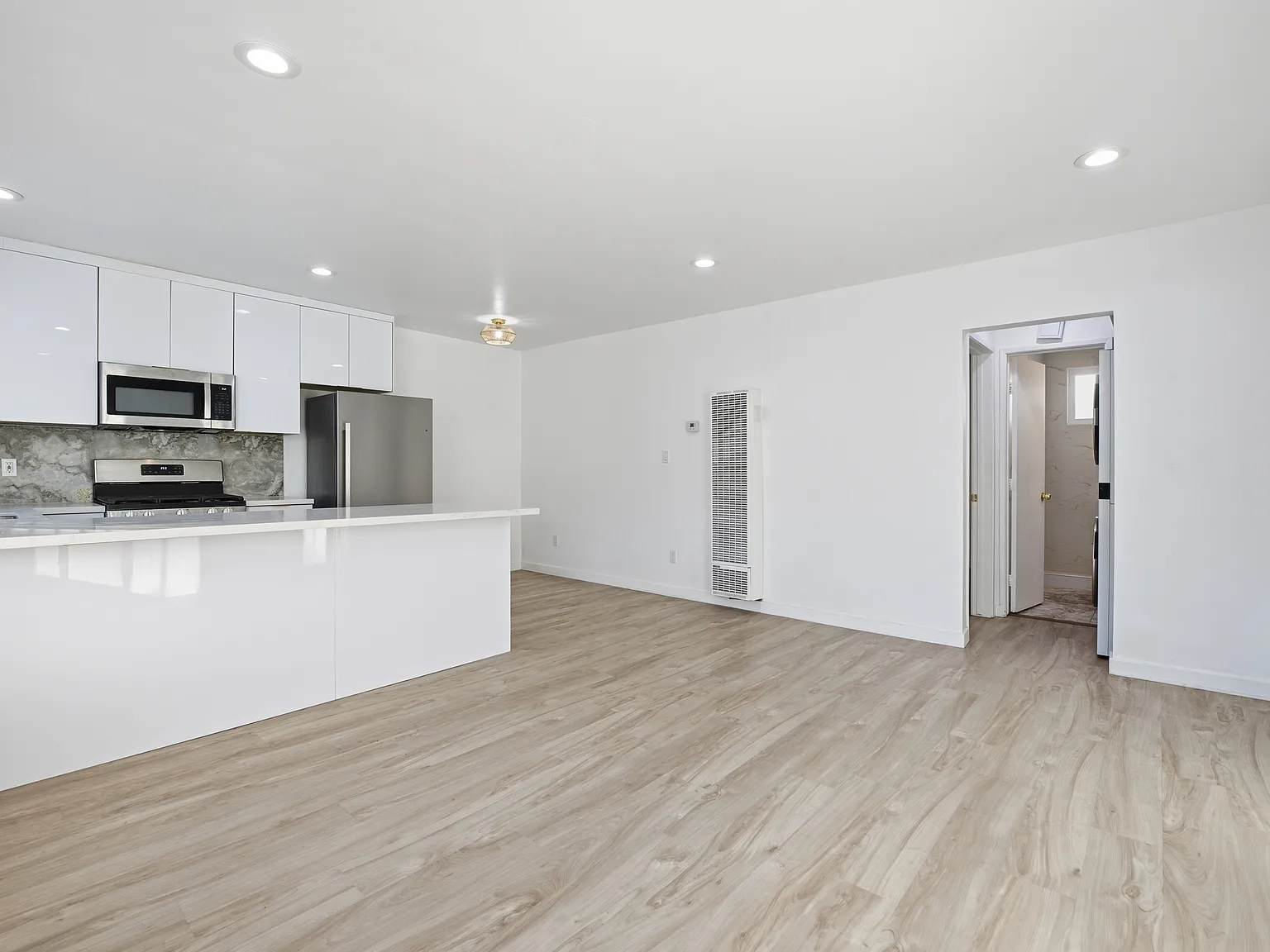 1 bed, 530 sqft, $2,495 — Photo 3