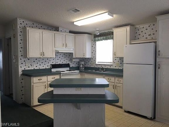 2nd image of 4720 Robert E Lee Blvd W
