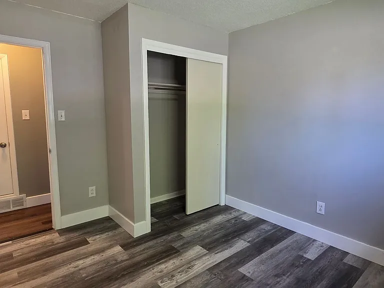 904 Coolidge St — Photo 5