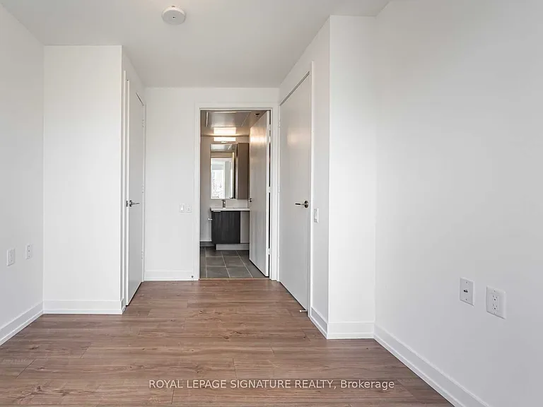 203 College St #1108 — Photo 6