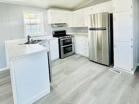 2nd image of 8521 W Oquirrh Hills Dr