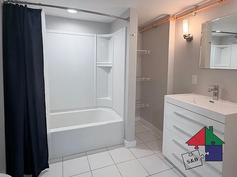 110 Northfield St — Photo 14