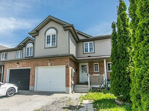 3rd image of 71 Foxglove Cres