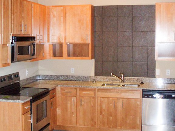 3rd image of 1114 Lucas Ave Unit 612