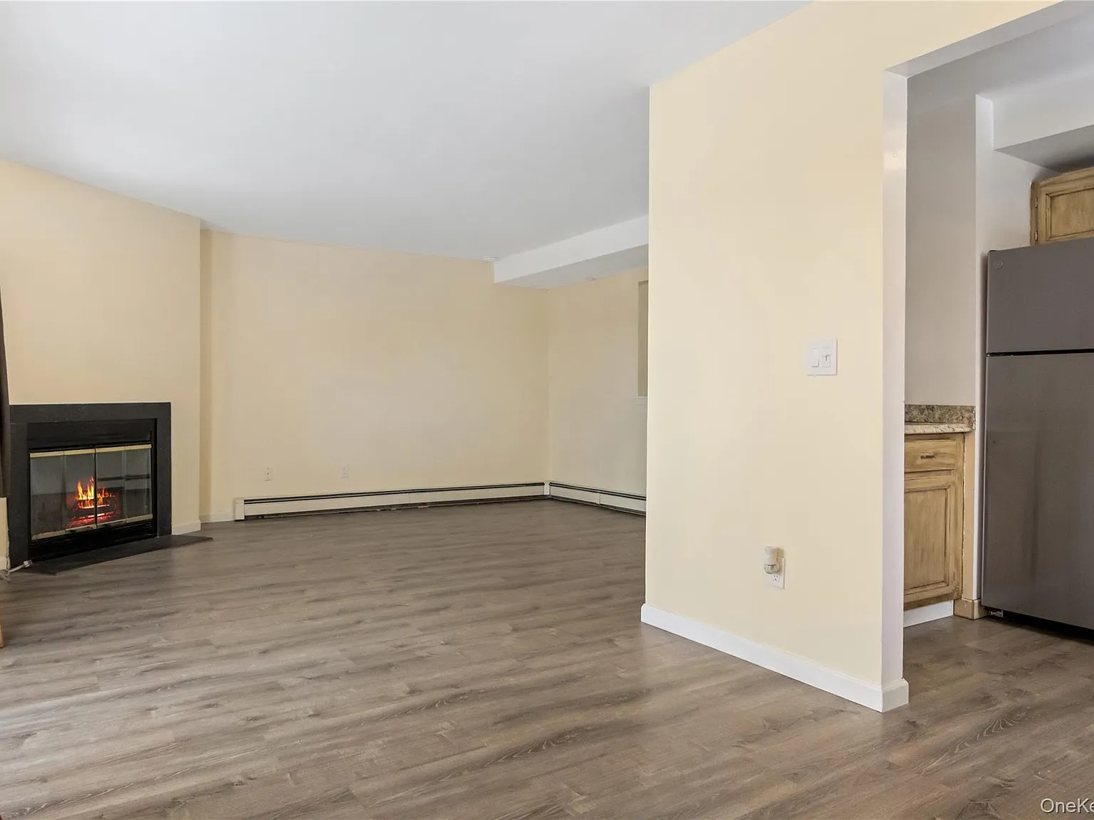 2 bed, 2.0 bath, 950 sqft, $2,350 — Photo 3