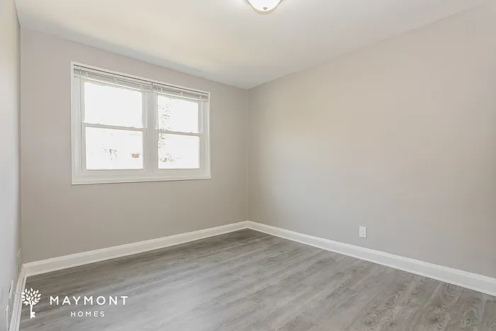 446 S Chapel Gate Ln — Photo 8